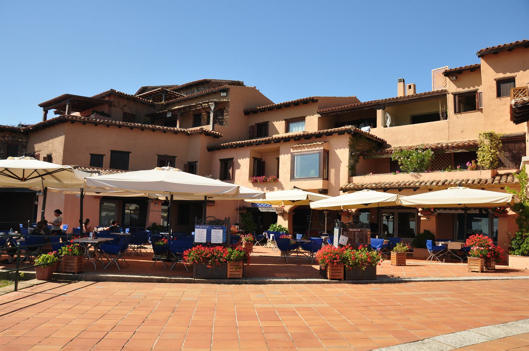 Villaggio Est Affittacamere San Teodoro  Exterior photo